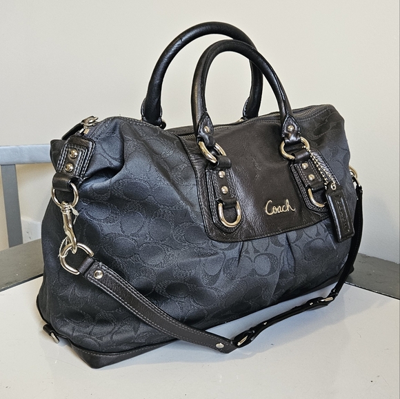 Coach Signature Sateen/Leather Silver and gray Shoulder bag - Picture 7 of 11